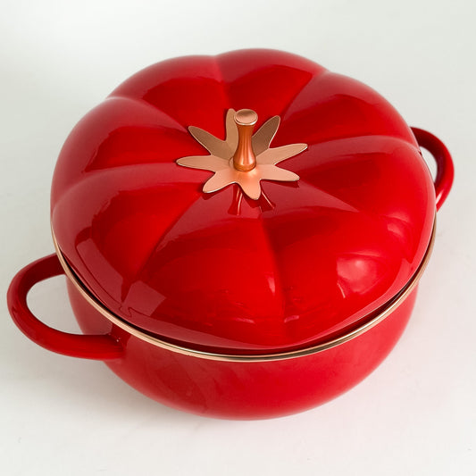 Cacerola mediana con asas tomates