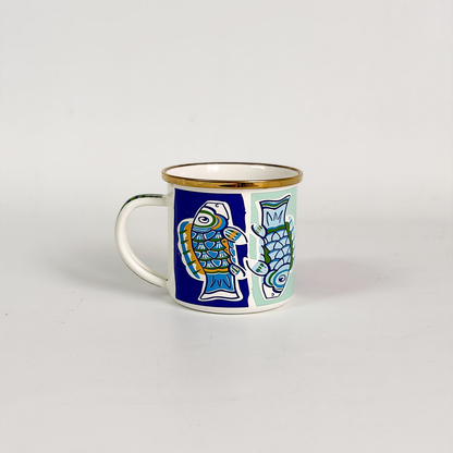 Taza pequeña con asa peces