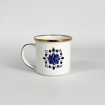 Taza pequeña con asa flores azules